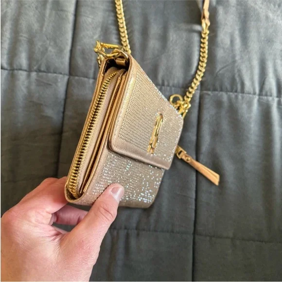 Steve Madden Gold Chain Crossbody Bag - Picture 5 of 9